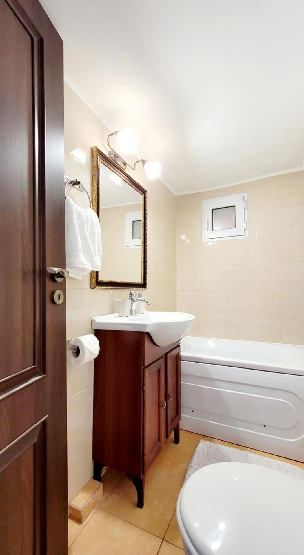 Rose Garden House Apartment บูคาเรสต์ ภายนอก รูปภาพ